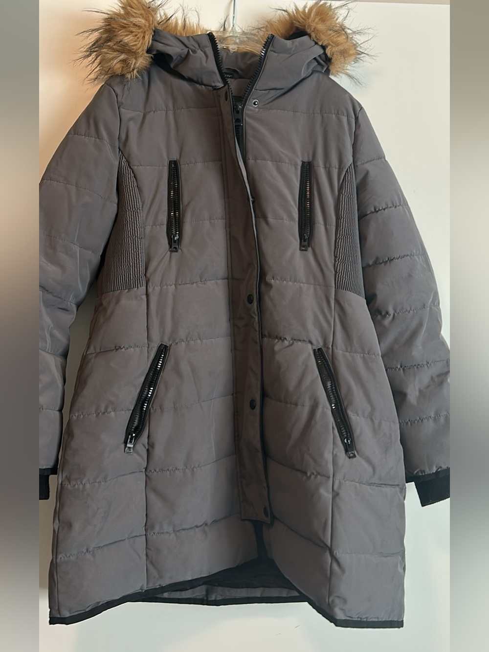 GUESS Women’s Puffer Coat with Faux-Fur Trim